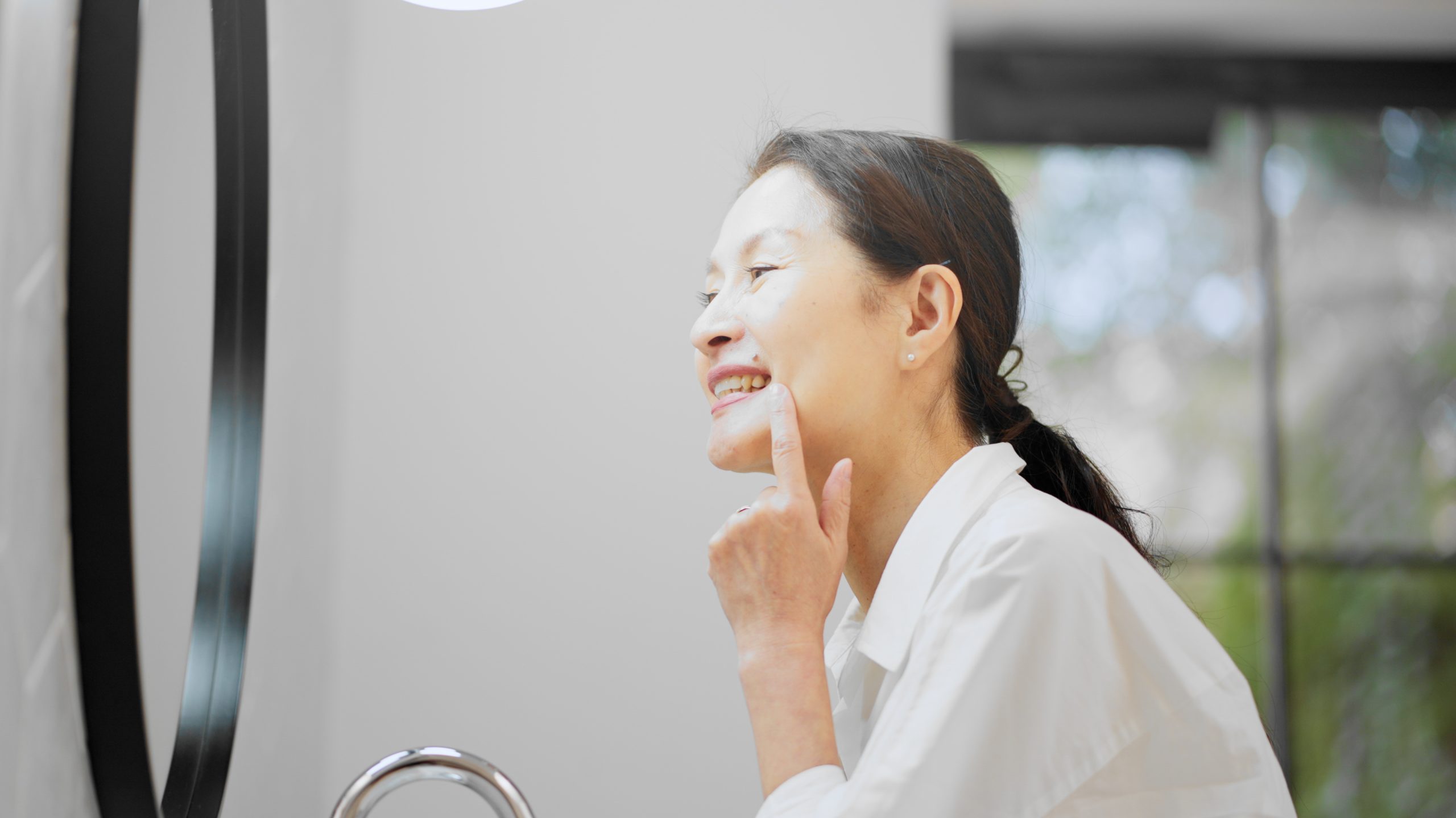 40代から歯周病が急増するのはなぜ？知っておきたい原因と対策